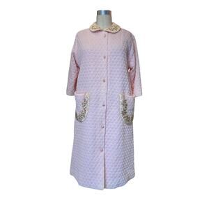 vintage 1960s pink quilted house coat evelyn pearson embroidered pockets robe m